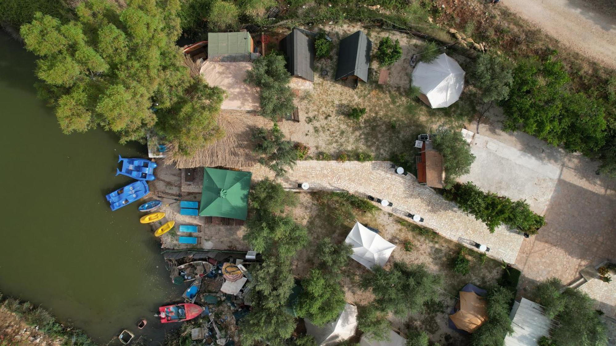 Garden Villa Lake Side & Glamping Ksamil Exterior photo
