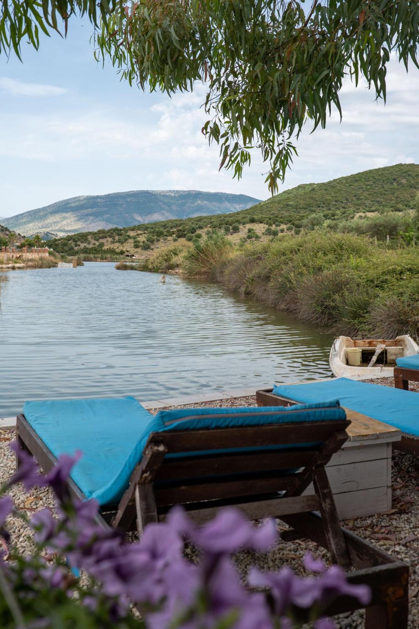 Garden Villa Lake Side & Glamping Ksamil Exterior photo